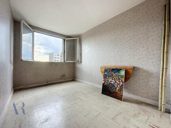 Le Kremlin-Bicêtre (94270) Appartement familial de 74m2 avec Loggia + Cave + Box