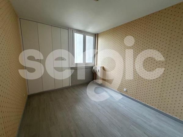 Location 2 Pieces 56 59370 Mons En Baroeul 15 0552 01 0093