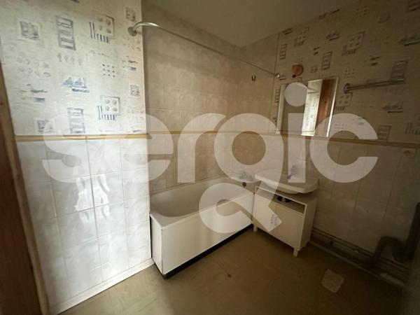 Location 2 Pieces 56 59370 Mons En Baroeul 15 0552 01 0093
