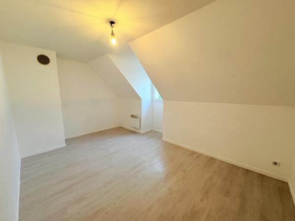 Boves (80440) BOVES-7 PIECES-150m²