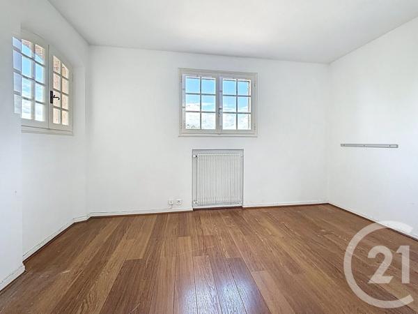 Maison à vendre  5 pièces - 154,20 m 2   MOUGINS  - 06