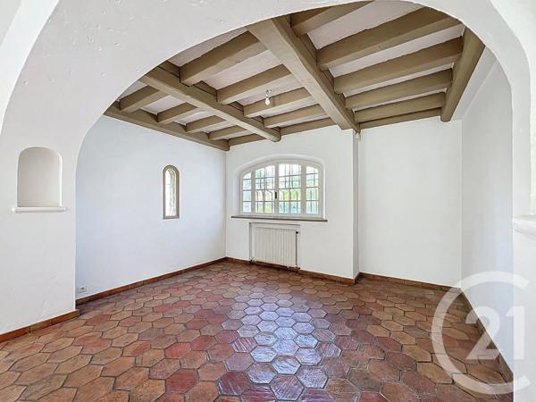 Maison à vendre  5 pièces - 154,20 m 2   MOUGINS  - 06