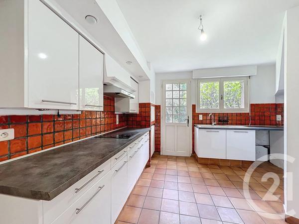 Maison à vendre  5 pièces - 154,20 m 2   MOUGINS  - 06