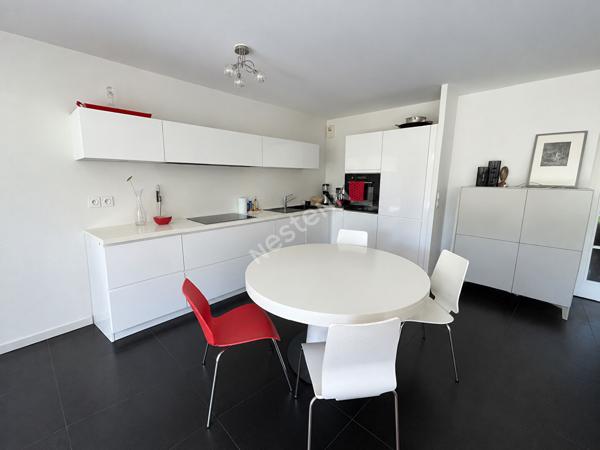 Appartement T4, 85m2 en rez-de-terrasse - Maison Neuve, Villeurbanne, frontière Lyon 3ème