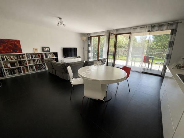 Appartement T4, 85m2 en rez-de-terrasse - Maison Neuve, Villeurbanne, frontière Lyon 3ème