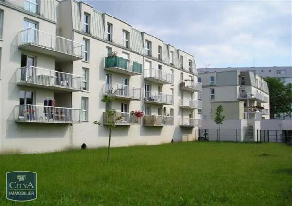 Appartement à louer 2 pièces 50.11m² Montereau-Fault-Yonne (77130)