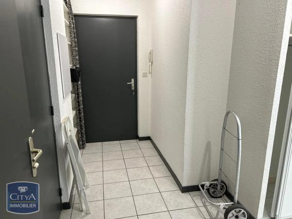 Appartement à louer 2 pièces 50.11m² Montereau-Fault-Yonne (77130)