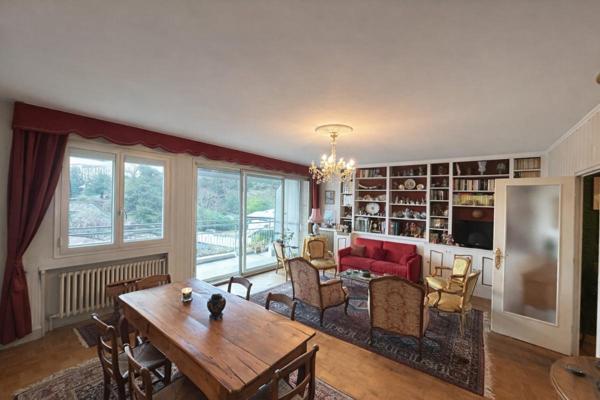 Appartement de standing  dans résidence sécurisée avec vue exceptionnelle sur Lyon