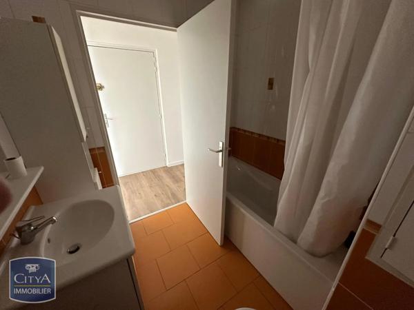 Appartement à louer 2 pièces 51.59m² Nancy (54000)