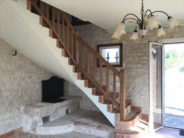 Maison en pierre à la campagne 15 minutes Bergerac et 10 minutes Issigeac.