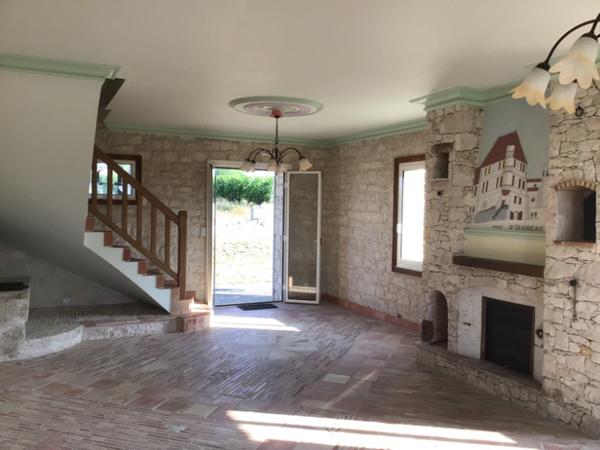 Maison en pierre à la campagne 15 minutes Bergerac et 10 minutes Issigeac.