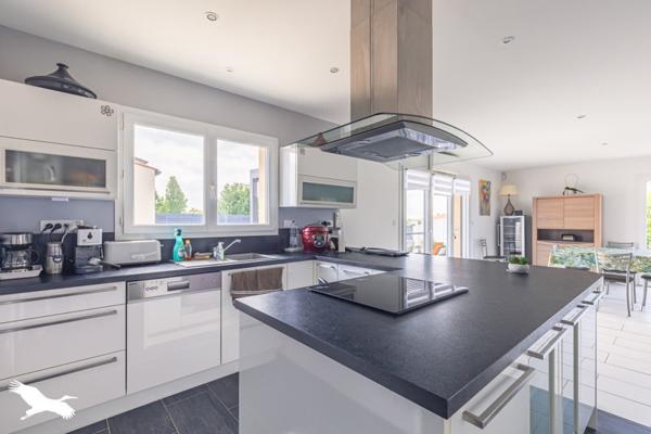 Maison à vendre 436 995 € Tonnay-Charente 5 p 147 m² DPE A