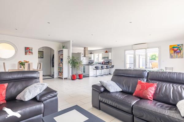 Maison à vendre 436 995 € Tonnay-Charente 5 p 147 m² DPE A