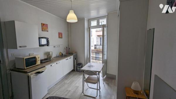 VENTE IMMEUBLE  Et fonds de Commerce de Meublé à VICHY Quartier Thermal