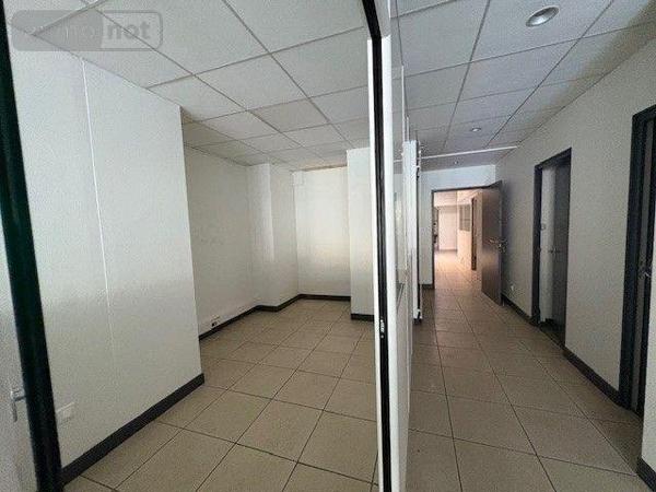 Local commercial à louer à Mâcon en Saône-et-Loire (71000), ref : 13779/960   
CENTRE VILLE