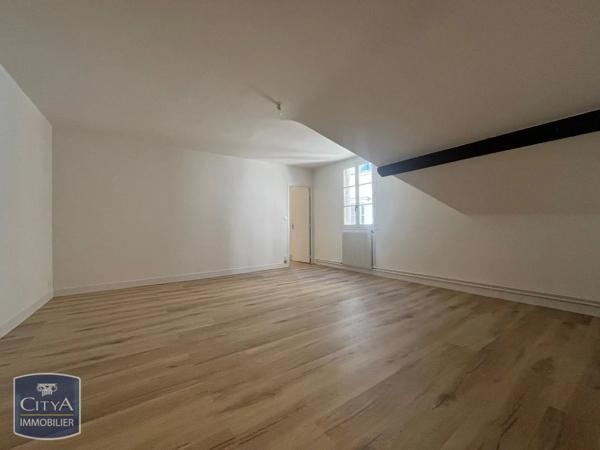 Appartement à louer 2 pièces 52.07m² Chartres (28000)