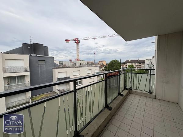 Appartement à vendre 2 pièces 44m² Décines-Charpieu (69150)