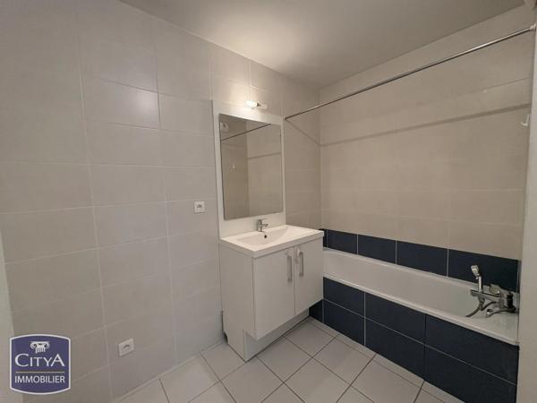 Appartement à vendre 2 pièces 44m² Décines-Charpieu (69150)