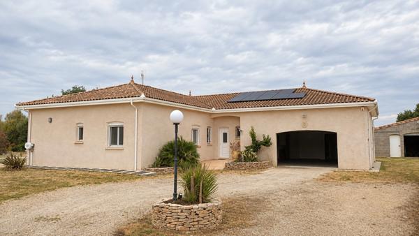 Villa T6 de 154m² de plain pied sur terrain de 2540m²