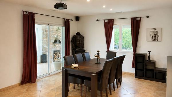 Villa T6 de 154m² de plain pied sur terrain de 2540m²