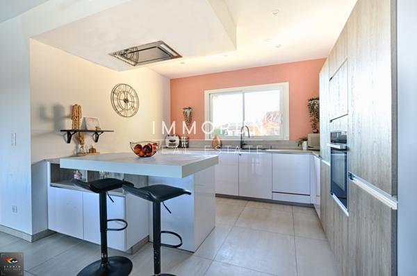 Menskirch (57320) Maison contemporaine 153 m² – 5 chambres – Terrain de 30 ares avec étang