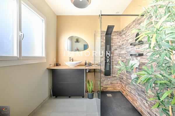 Menskirch (57320) Maison contemporaine 153 m² – 5 chambres – Terrain de 30 ares avec étang