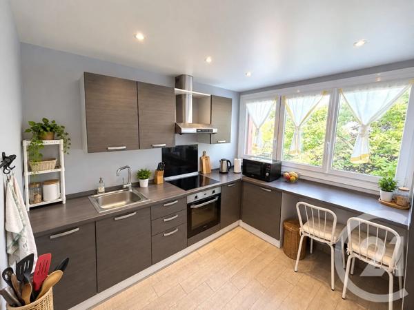 Appartement F3 à vendre  3 pièces - 65,36 m 2   AUBERGENVILLE  - 78