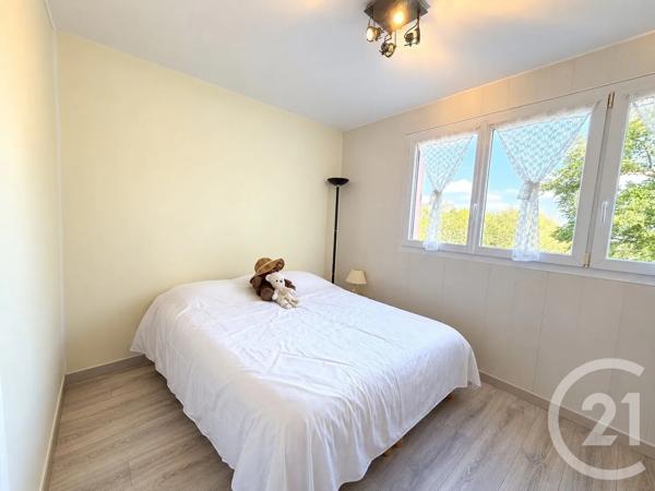 Appartement F3 à vendre  3 pièces - 65,36 m 2   AUBERGENVILLE  - 78