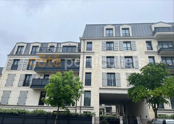 Vente
                Appartement64 m² - 3 Pièces -
                    CLAMART (92140)