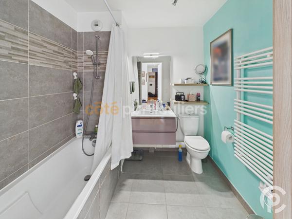 Vente
                Appartement64 m² - 3 Pièces -
                    CLAMART (92140)