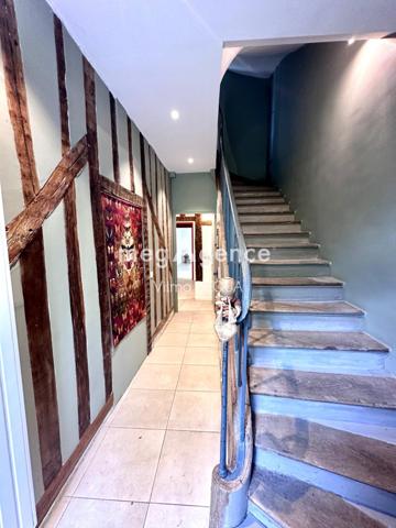 Maison à SENS, 89100 - 7 pièces 200m²