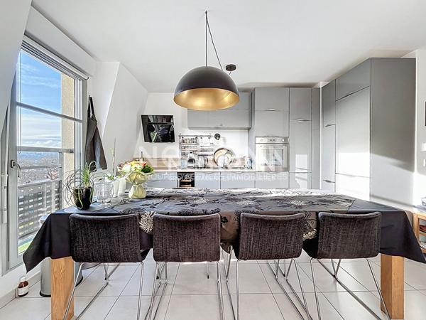 Appartement de standing à vendre à L'Isle-Adam - 3 pièces, 2 chambres, box