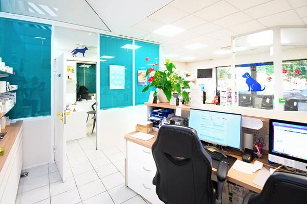 CLINIQUE VÉTÉRINAIRE DE 300 M² SUR TERRAIN DE 1 194 M² – LONGWY
