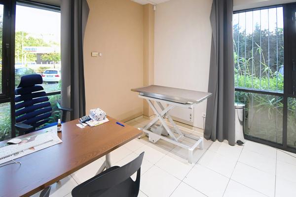 CLINIQUE VÉTÉRINAIRE DE 300 M² SUR TERRAIN DE 1 194 M² – LONGWY