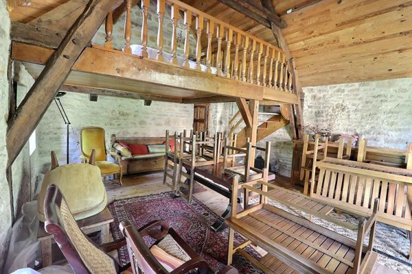 Maison à vendre à Villeneuve - 6 chambres, piscine, grand terrain