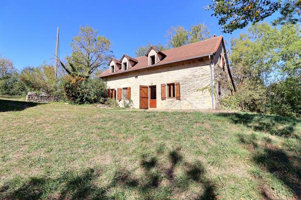 Maison à vendre à Villeneuve - 6 chambres, piscine, grand terrain