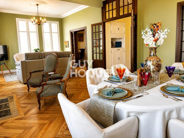 Carcassonne – Appartement de standing 135 m² – 2 chambres – ascenseur – terrasse panoramique