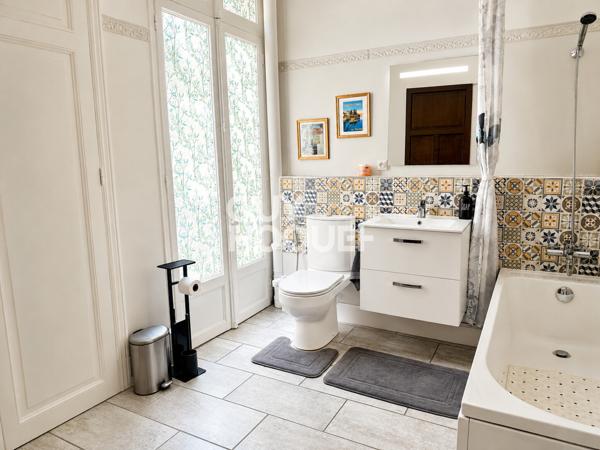 Carcassonne – Appartement de standing 135 m² – 2 chambres – ascenseur – terrasse panoramique