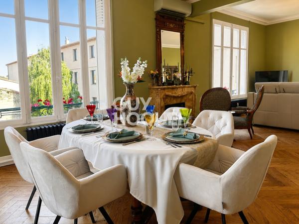 Carcassonne – Appartement de standing 135 m² – 2 chambres – ascenseur – terrasse panoramique