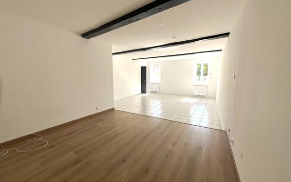 Maison à vendre    5 pièces •  Saint-Maurice-de-Gourdans