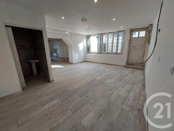 Maison à vendre  12 pièces - 212,22 m 2   ISSOUDUN  - 36