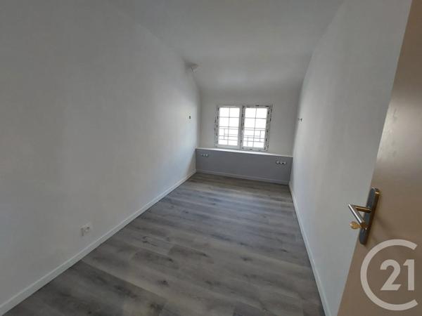 Maison à vendre  12 pièces - 212,22 m 2   ISSOUDUN  - 36