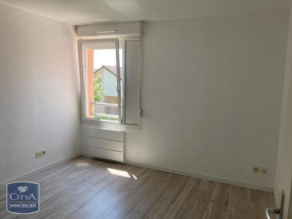 Appartement à louer 2 pièces 55.63m²