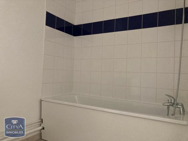 Appartement à louer 2 pièces 55.63m²