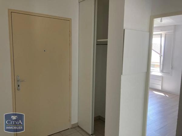 Appartement à louer 2 pièces 55.63m²