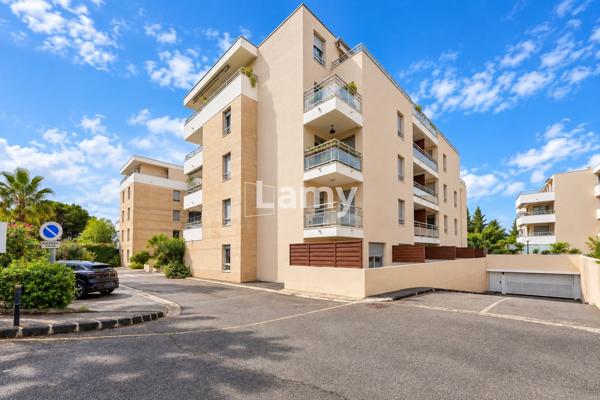 Parking + appartement