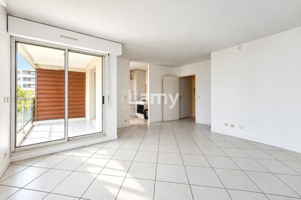 Parking + appartement