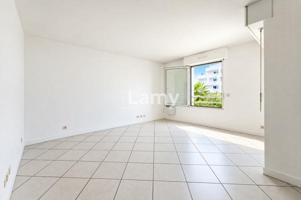 Parking + appartement