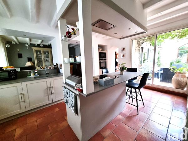 Maison à vendre 7 pièces 208 m² Aigues-Mortes