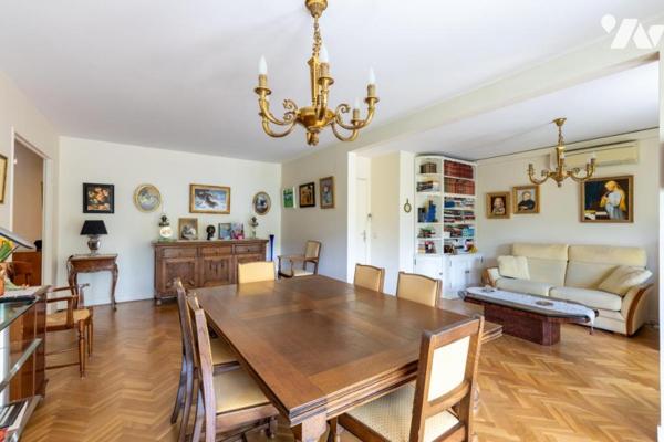 Appartement 4ème étage sur jardin- Balcons - Parking 